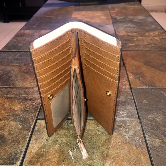 NWT Michael Kors JetSet Continental Leather Wallet - Picture 7 of 14